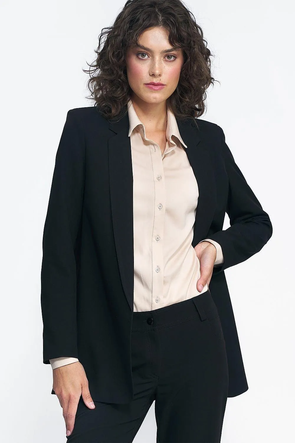 Chic Unbuttoned Blazer for Modern Elegance