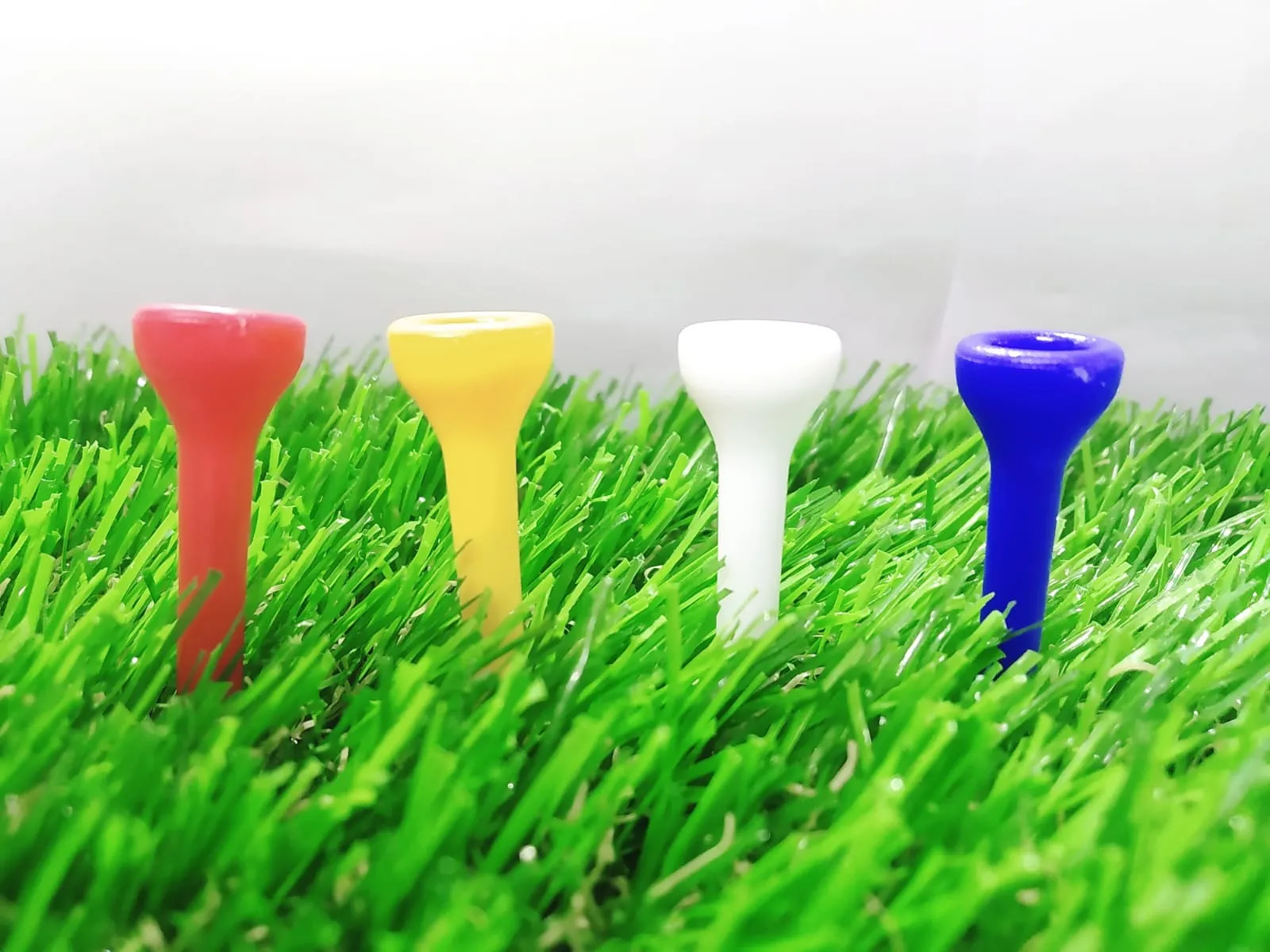 GolfBasic Bullet Golf Tees (4 Sizes)