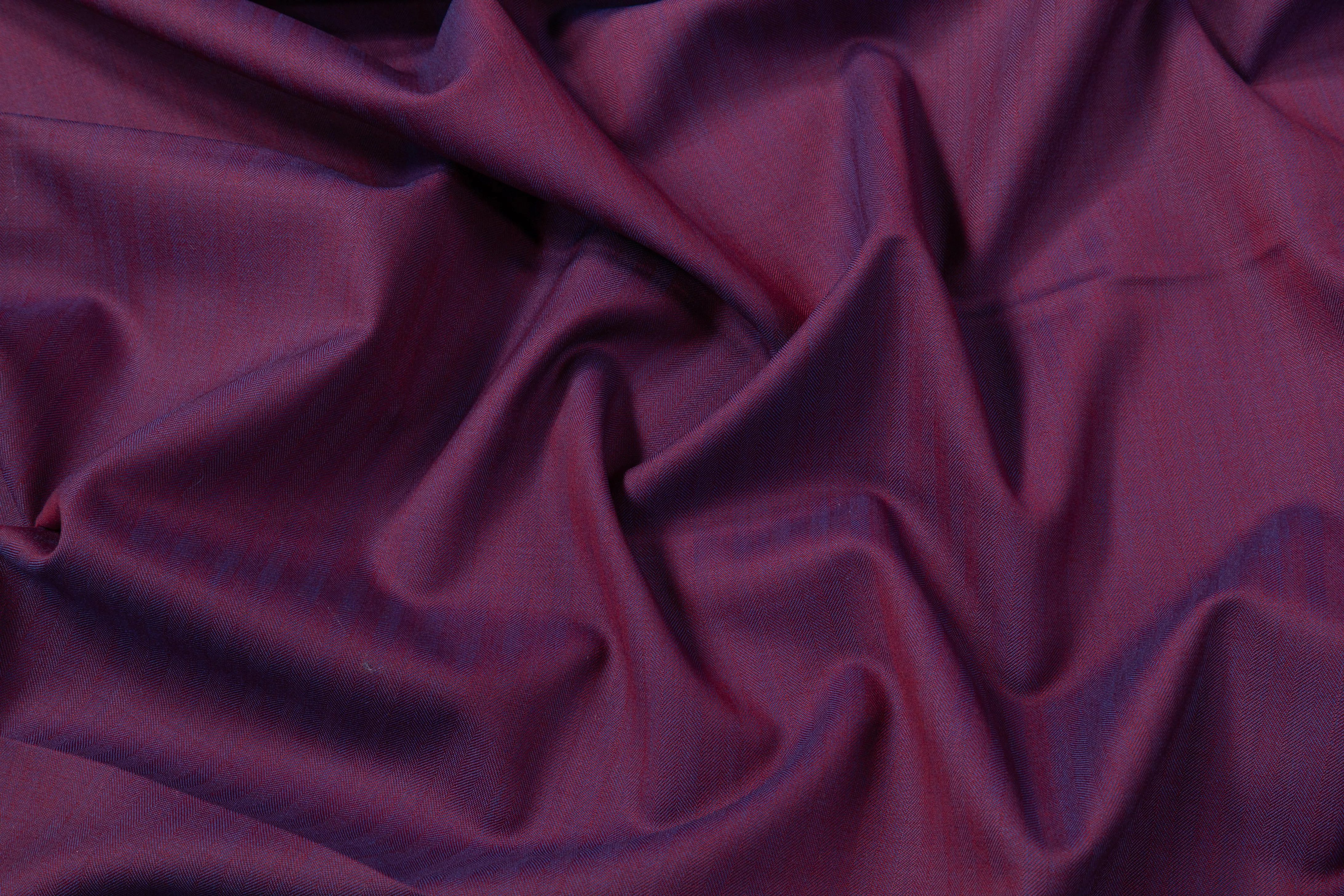 Iridescent Italian Summer Tasmania Super 130s Wool Suiting - Burgundy / Blue