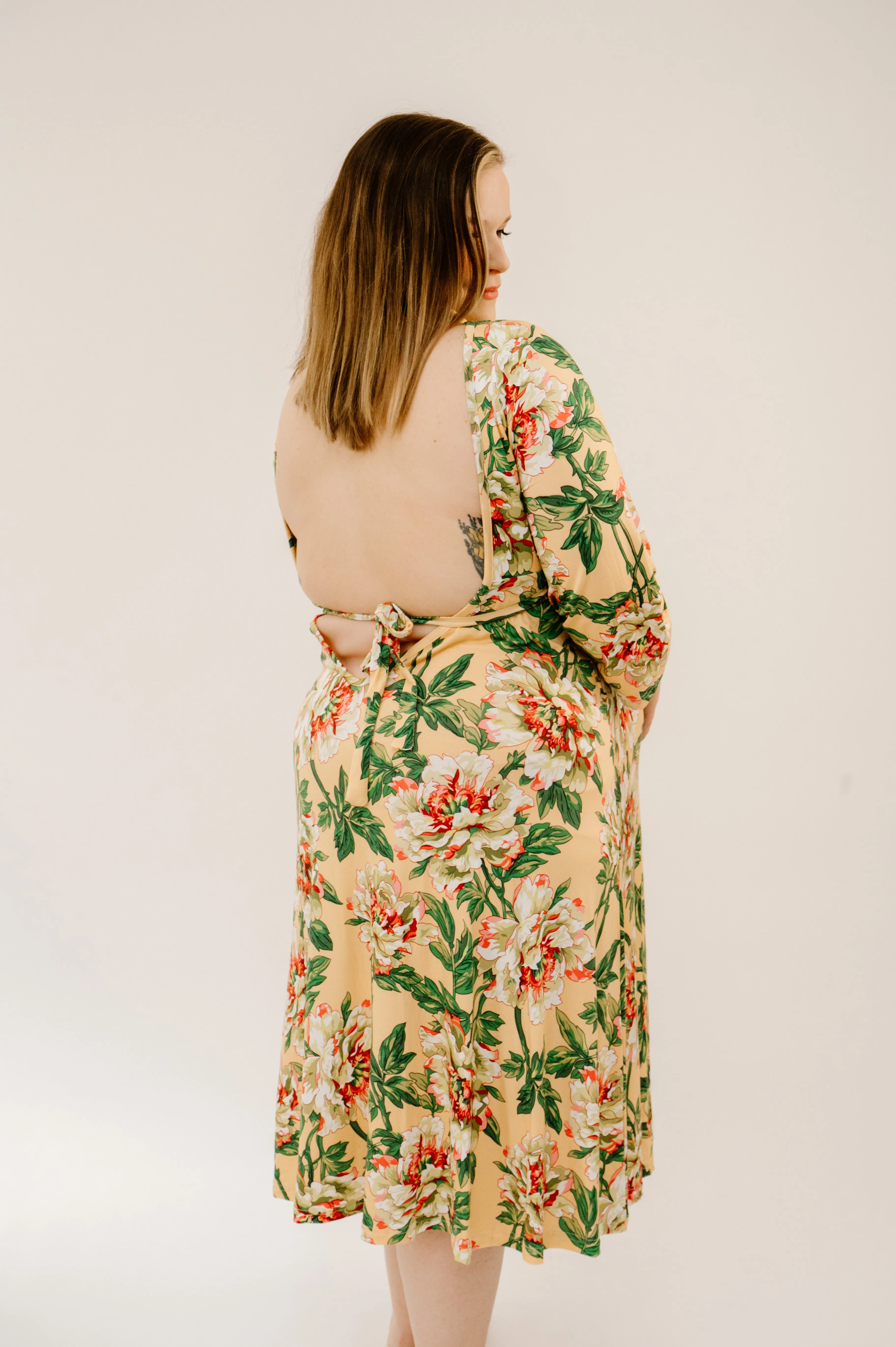 Lila Labor & Postpartum Gown in Peach Floral