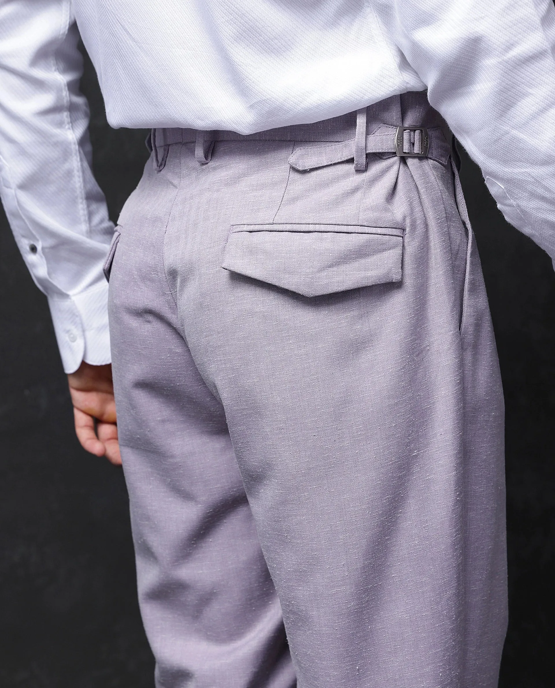 Rare Rabbit Men Rhesa Dusky Purple Linen Blend Pleated Button Closure Relaxed Fit Plain Trouser