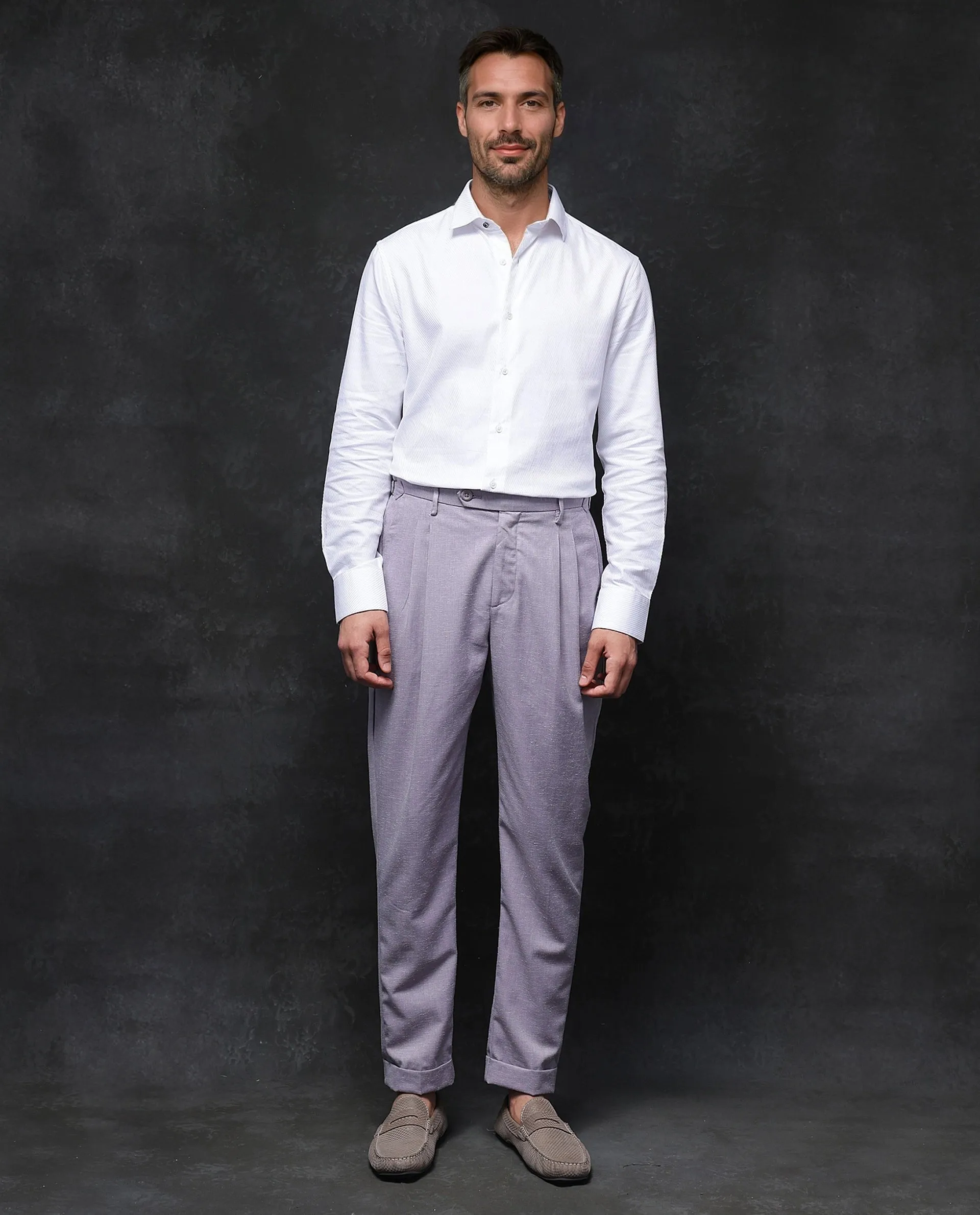 Rare Rabbit Men Rhesa Dusky Purple Linen Blend Pleated Button Closure Relaxed Fit Plain Trouser