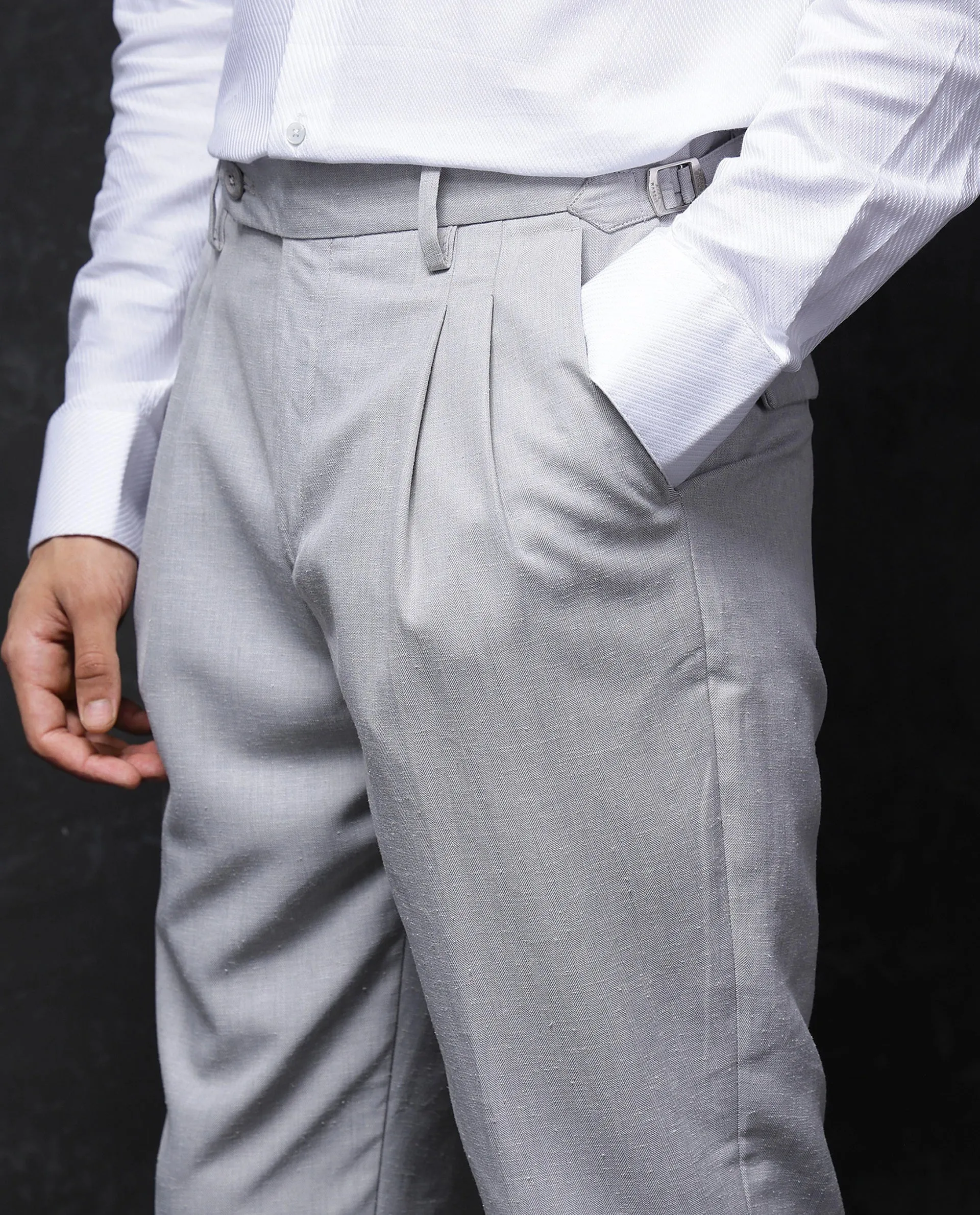 Rare Rabbit Men Rhesa Grey Linen Blend Pleated Button Closure Relaxed Fit Plain Trouser